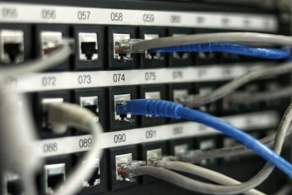 Netzwerkverkabelung in einem modernen Rechenzentrum
