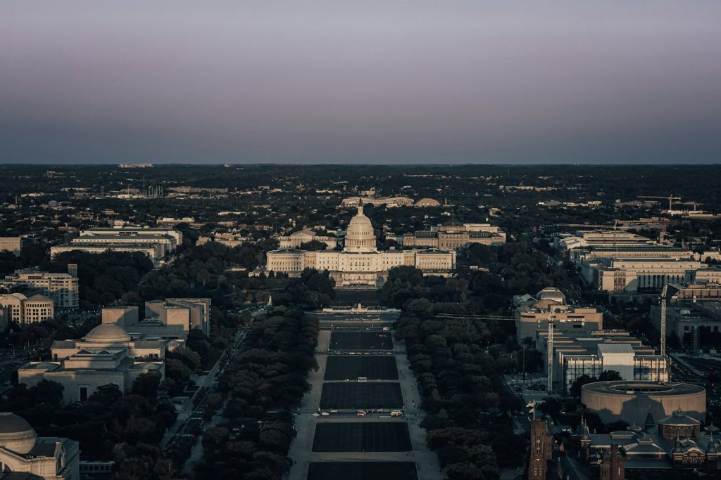 Luftaufnahme des Pentagon-Gebaeudes bei Washington